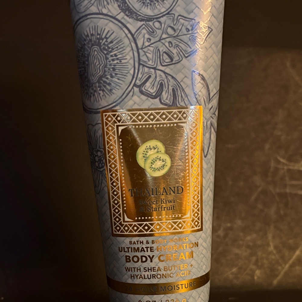 Bath & Body Works Gray and Gold Body Cream